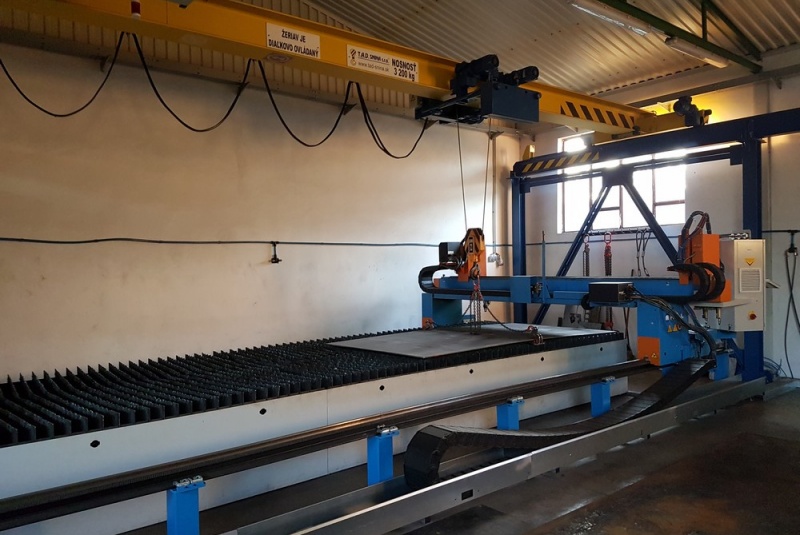 Služby / Delenie materiálu, pások, okružné píly, laser, plazma, acetylén, strihanie do 13mm - foto Služby / Delenie materiálu, pások, okružné píly, laser, plazma, acetylén, strihanie do 13mm - foto