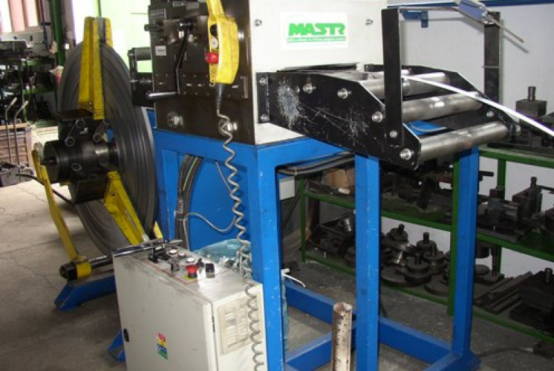 Stroje a zariadenia / Výstredníkové lisy - foto Stroje a zariadenia / Výstredníkové lisy - foto